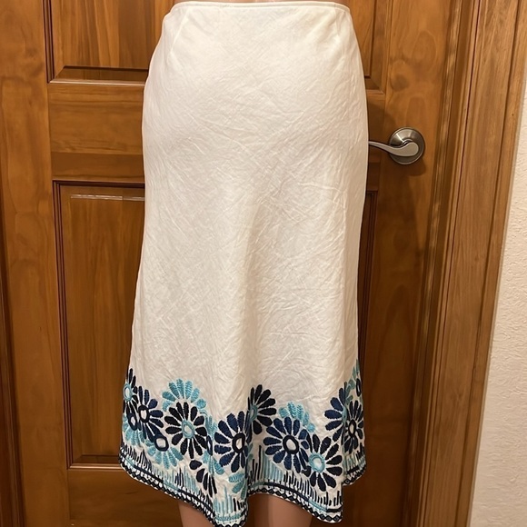 EUC Lafayette 148 White/Blue/Turquoise lined skirt size 10 w/sequins 100% Linen - Picture 3 of 6